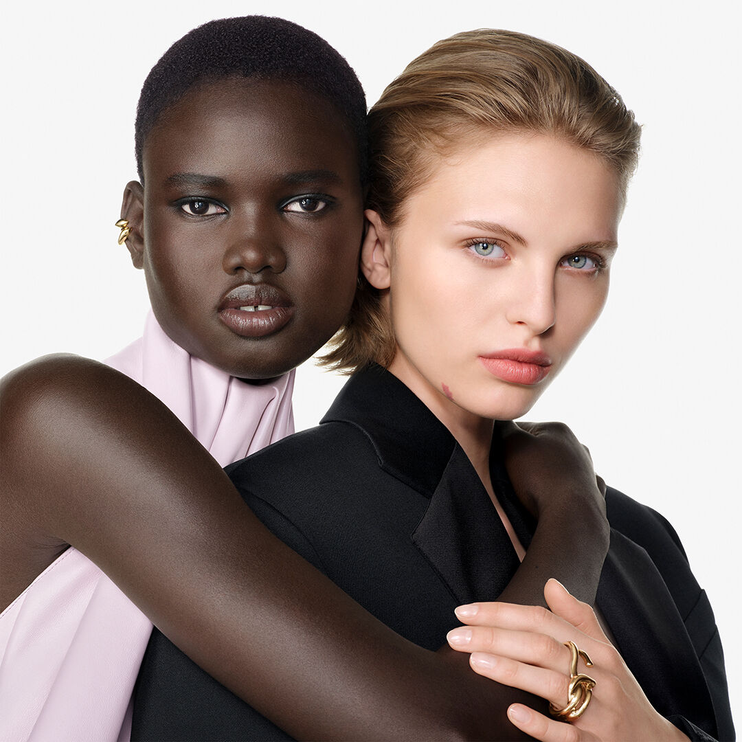 PRISME LIBRE GLOW SERUM: Feuchtigkeitsspendende Glow Foundation